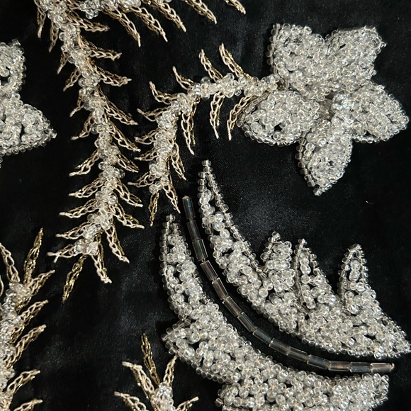 Sold NWT Burberry Ladies Flor Embroidered Asymmetrical Pleated Dress - Picture 8 of 12